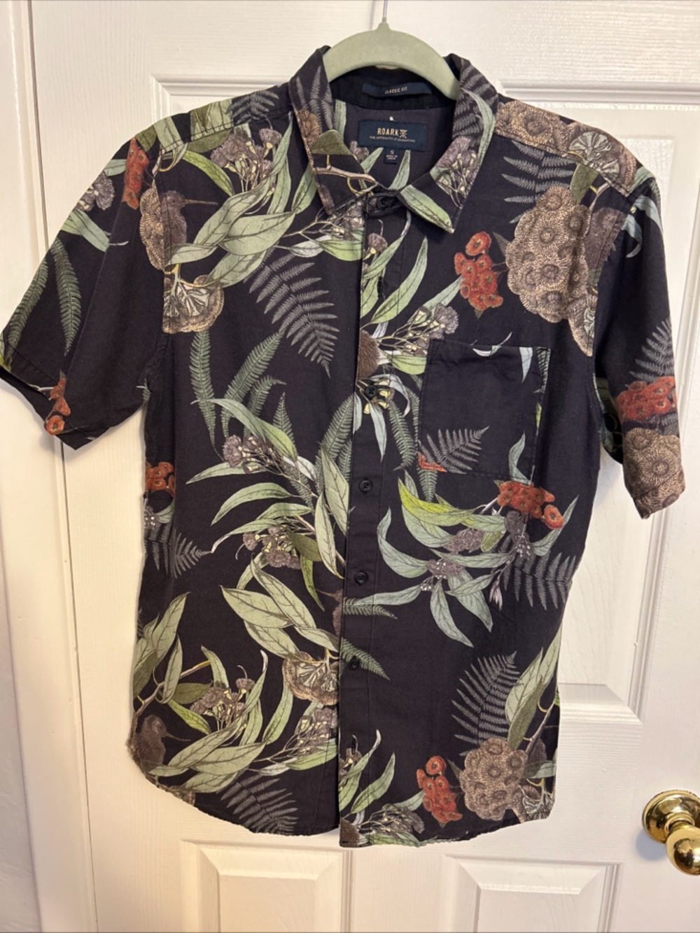 Roark Black Tropical Print Short-Sleeve Button Front  Shirt Size Small